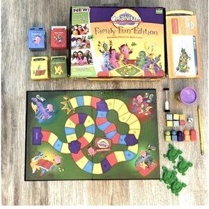 CRANIUM FAMILY FUN EDITION Hasbro board game. 4+ players. Ages 8-adult.